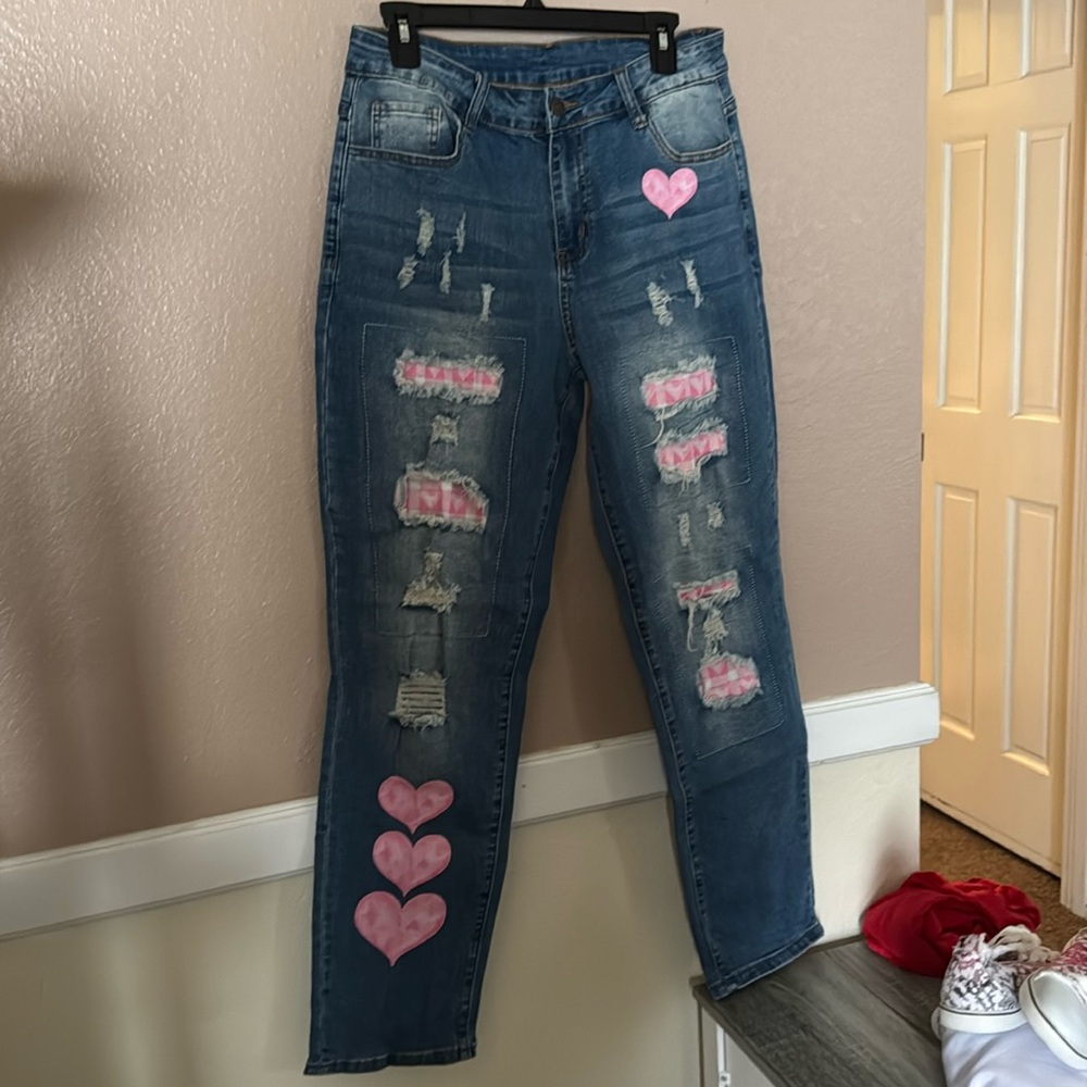 Brand new women’s size 12 stretch strait leg jeans hearts Valentines Day